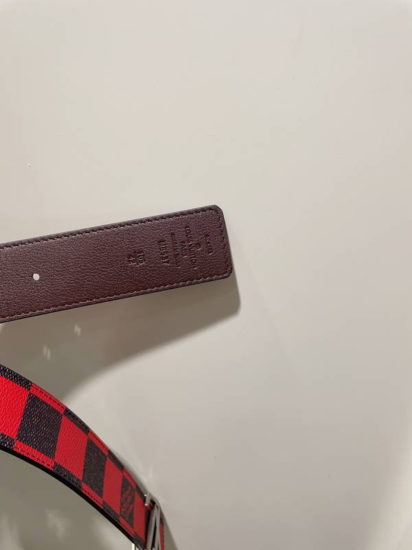 Louis Vuitton 40MM Belt LVB00337